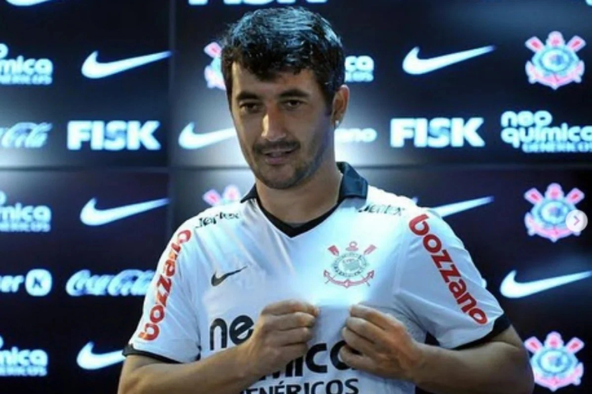 Ex-jogador Douglas dos Santos