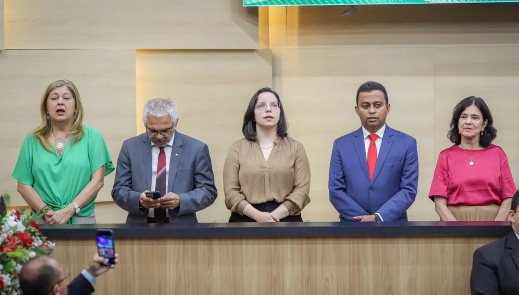 Ex-ministra Nísia Trindade recebe título de cidadania piauiense após proposição de Dr. Marcus Vinícius