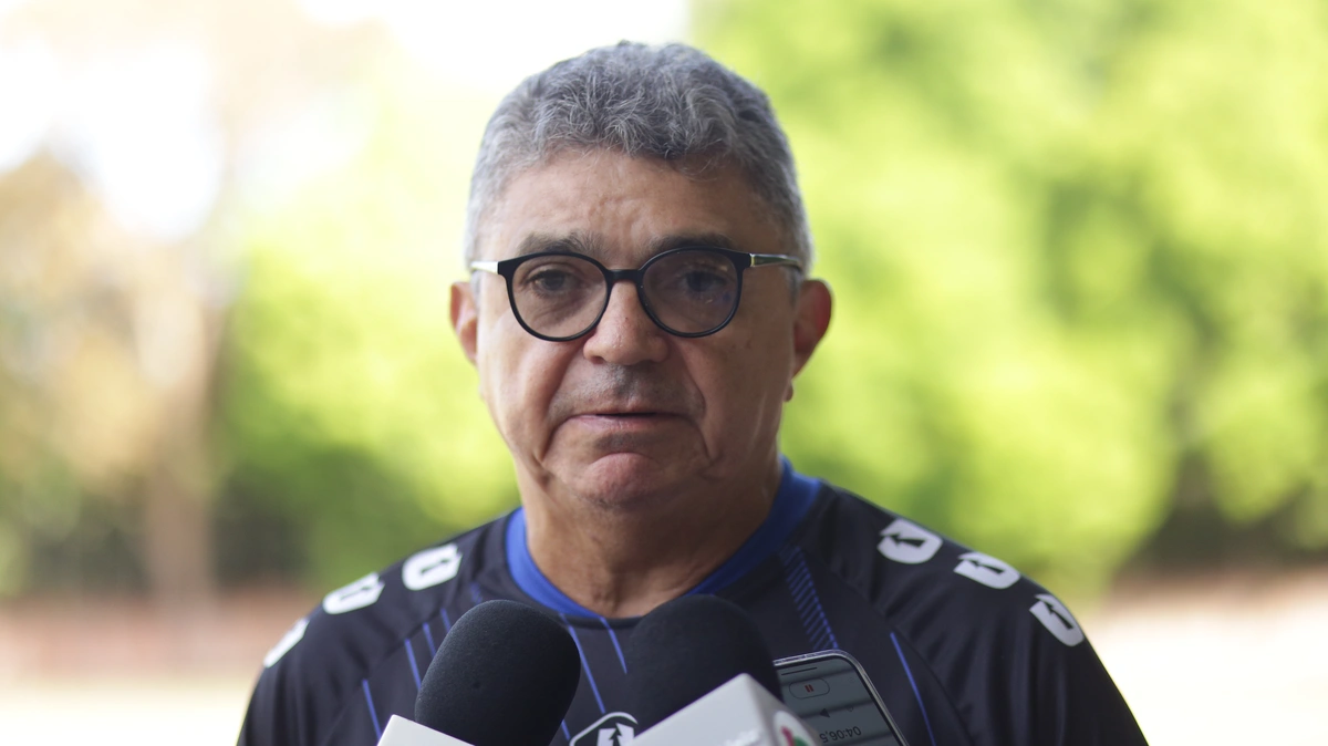 Flávio Araújo, técnico do Teresina Esporte Clube