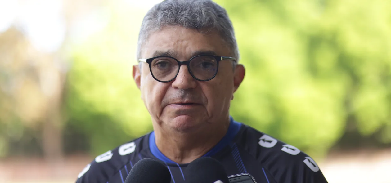 Flávio Araújo, técnico do Teresina Esporte Clube