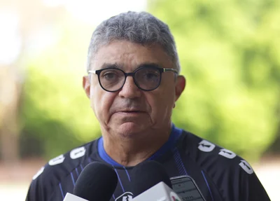 Flávio Araújo, técnico do Teresina Esporte Clube