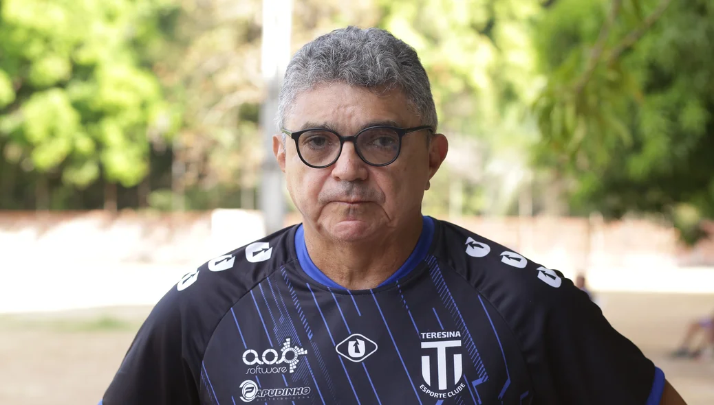 Flávio Araújo, técnico do Teresina