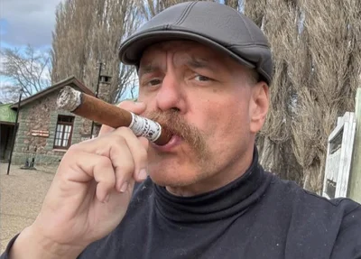 Gustavo Stteel