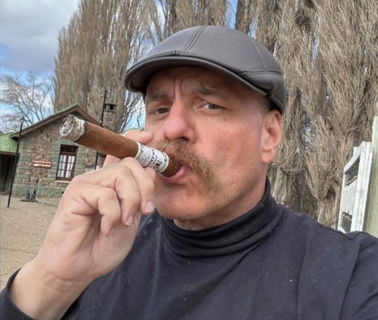 Gustavo Stteel