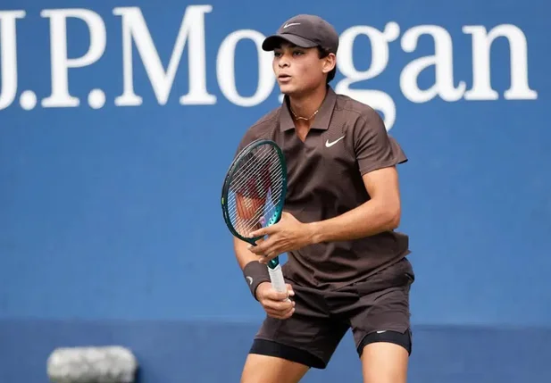 Guto Miguel leva virada e é eliminado na semifinal do Us Open Juvenil