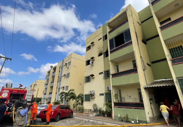 Incêndio atingiu apartamento na zona sul de Teresina