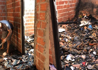 Incêndio destruiu casa em Demerval Lobão