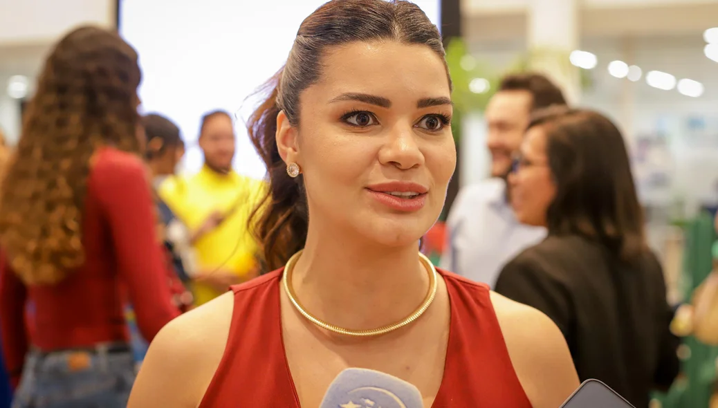 Janaína Sena, diretora comercial da Feira dos Municípios
