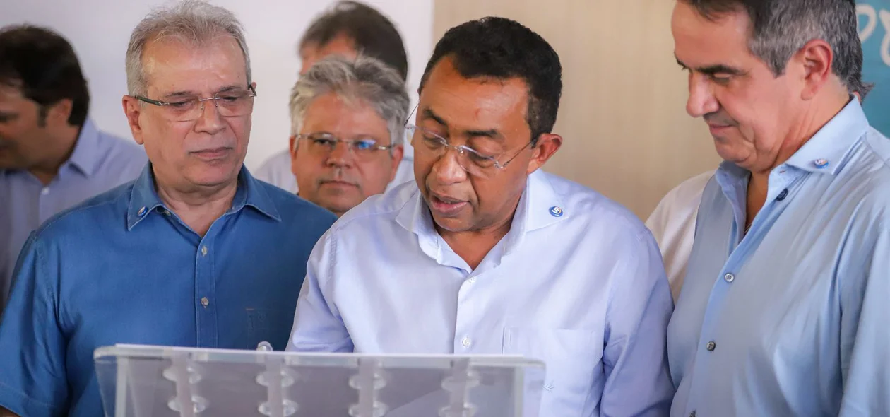 Joel Rodrigues assina filiação de João Vicente Claudino ao PP