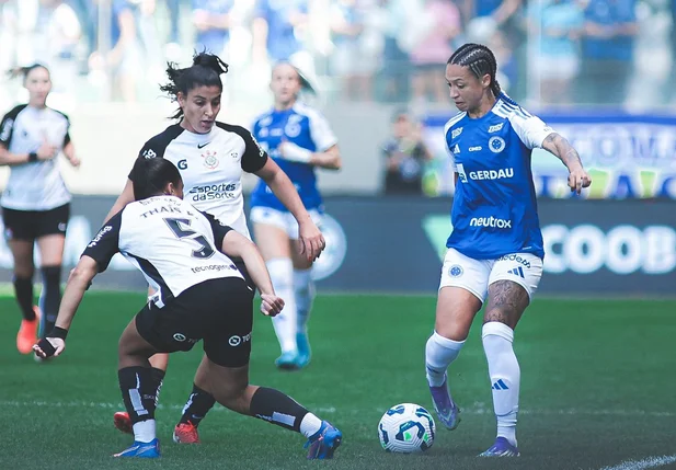 Jogadoras de Cruzeiro e Corinthians pela final do Campeonato Brasileiro Feminino