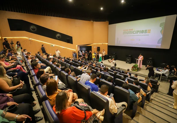 Lançamento da Feira dos Municípios 2025 reúne prefeitos e autoridades em Teresina