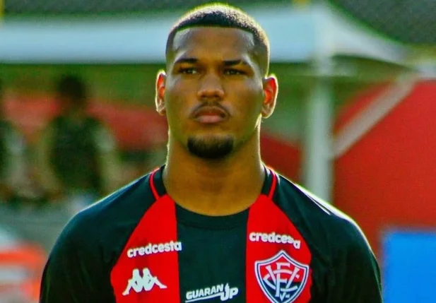 Lateral-direito Welisson Ferreira