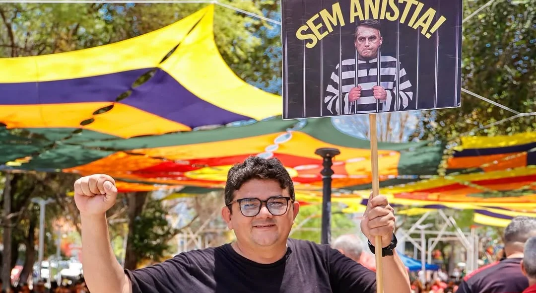 Manifestação na Praça Pedro II