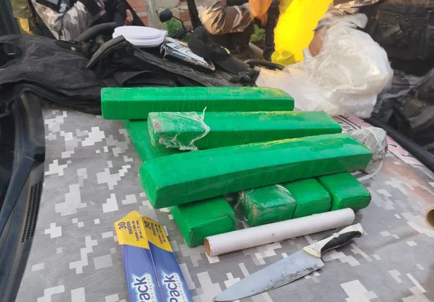Material apreendido na operação da PM na zona sul