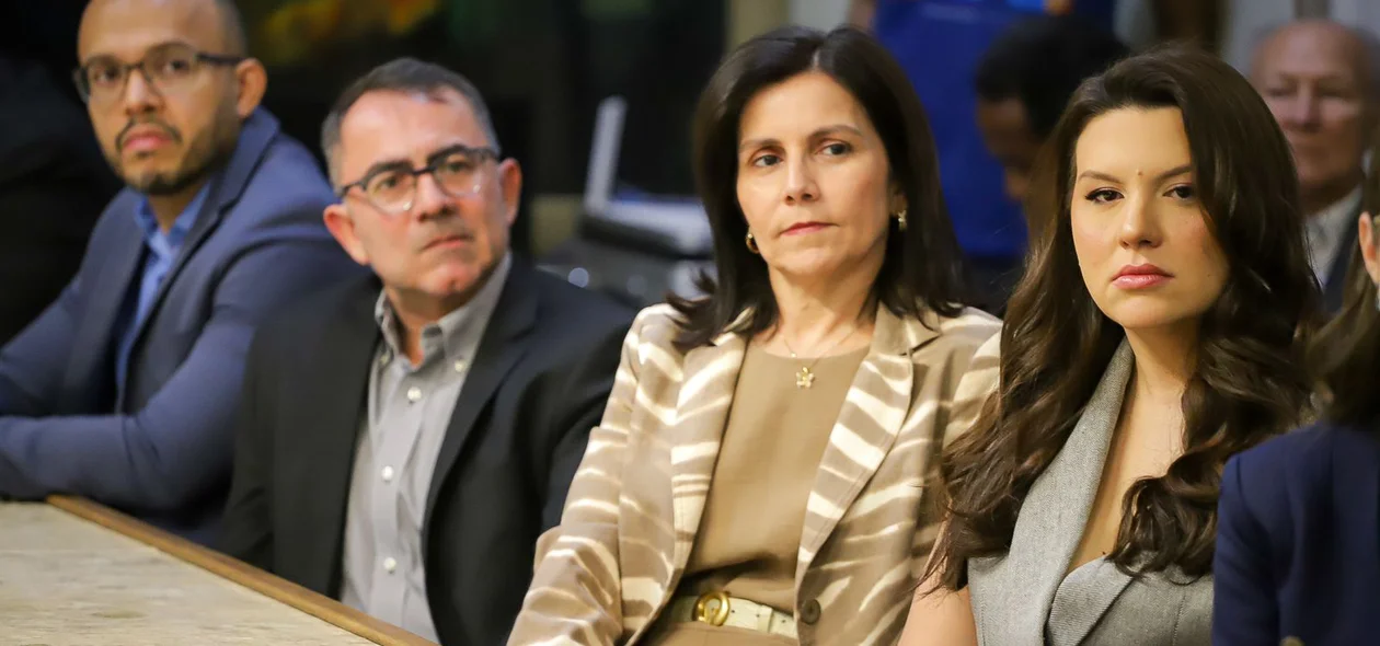 Membros do Conselho dos Contribuintes foram empossados