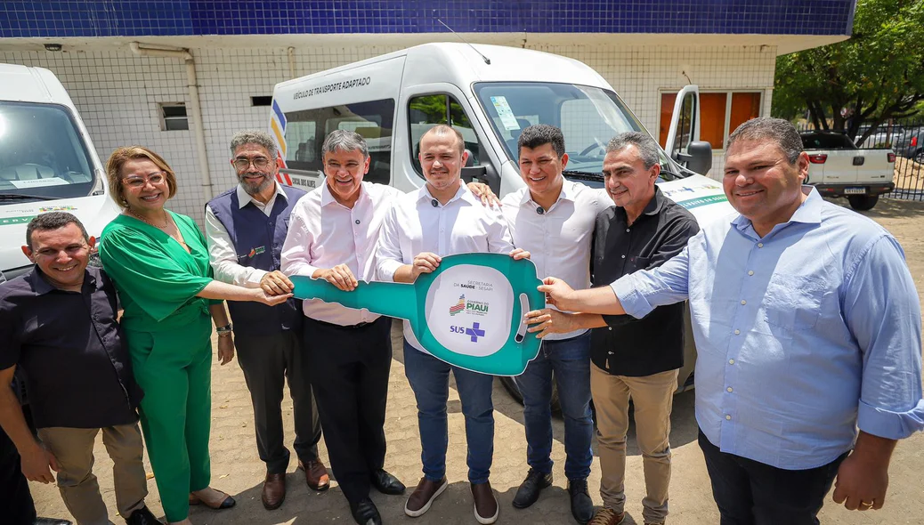 Ministro Wellington Dias entregas vans adaptadas para municípios