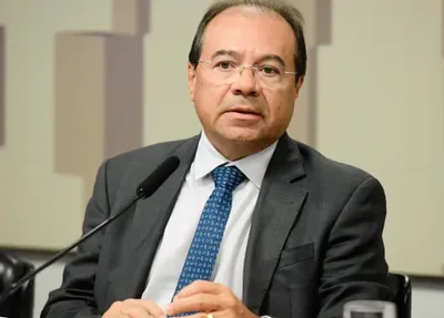 Nicolao Dino, irmão de Flávio Dino