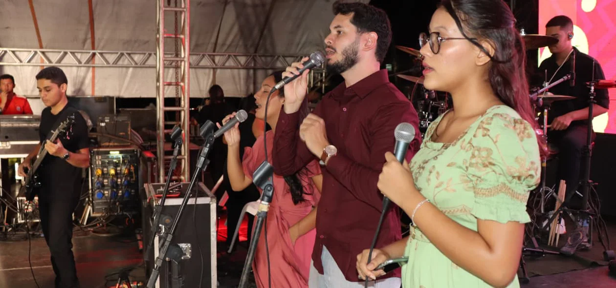 Noite de louvor e adoração