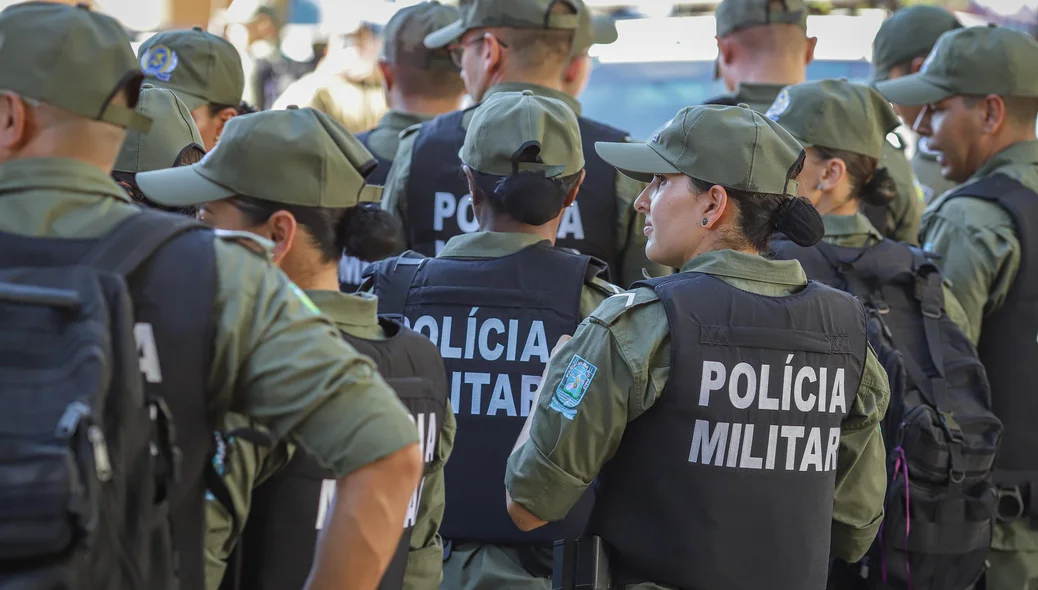 Novos policiais em patrulhamento
