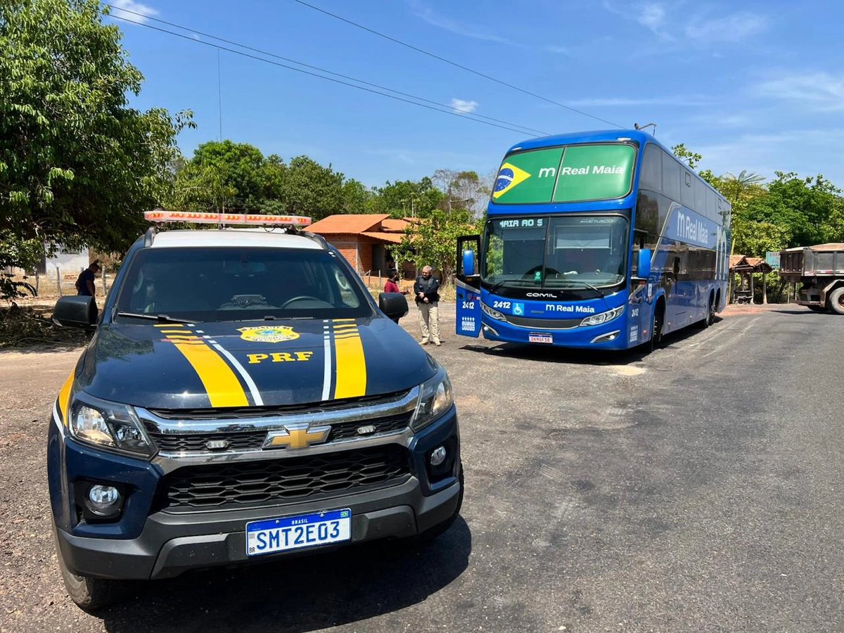 Ônibus da empresa Real Maia foi abordado pela PRF em Caxias