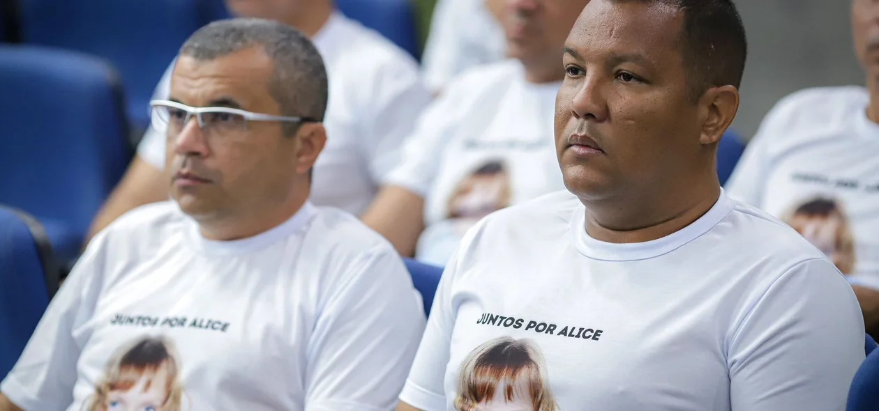 Pessoas presentes na audiência