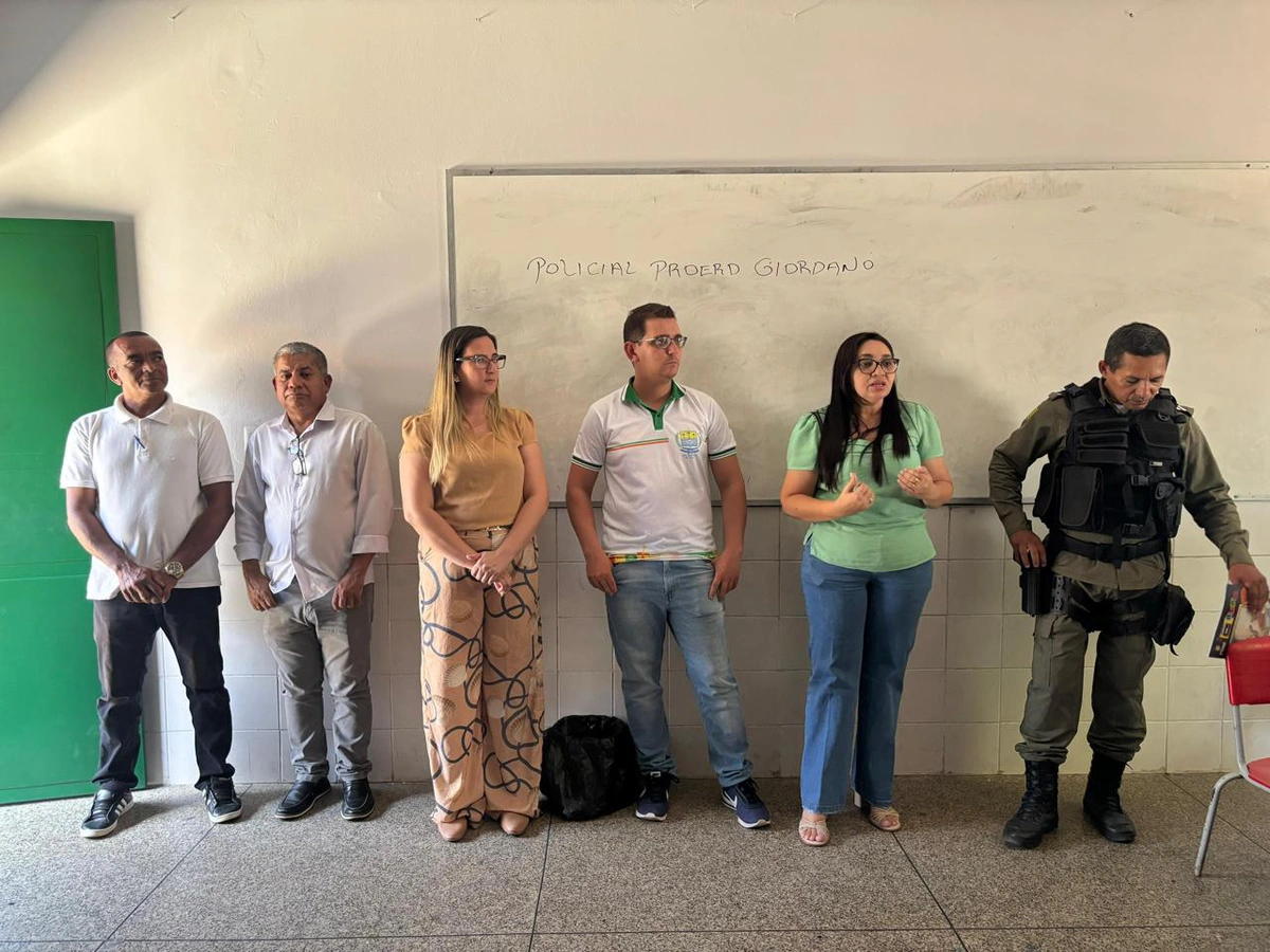 Prefeita Gerlane Cabral implanta programa de resistência às drogas e à violência