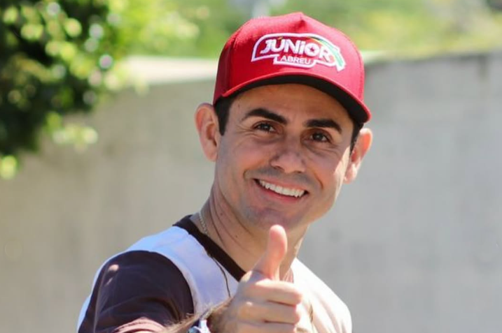 Prefeito Júnior Abreu