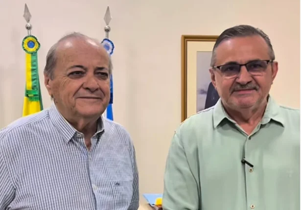 Prefeito Sílvio Mendes com o vereador Carlos Ribeiro