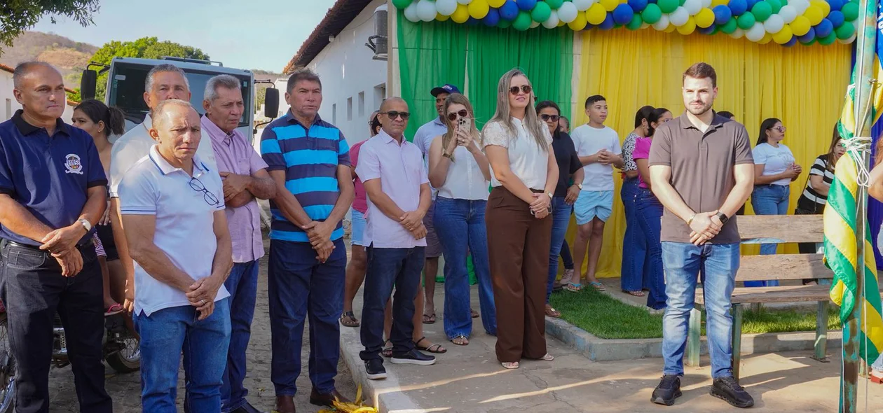 Prefeitura de Aroazes realiza desfile cívico em comemoração ao 7 de Setembro