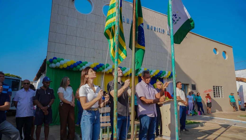 Prefeitura de Aroazes realiza desfile cívico em comemoração ao 7 de Setembro