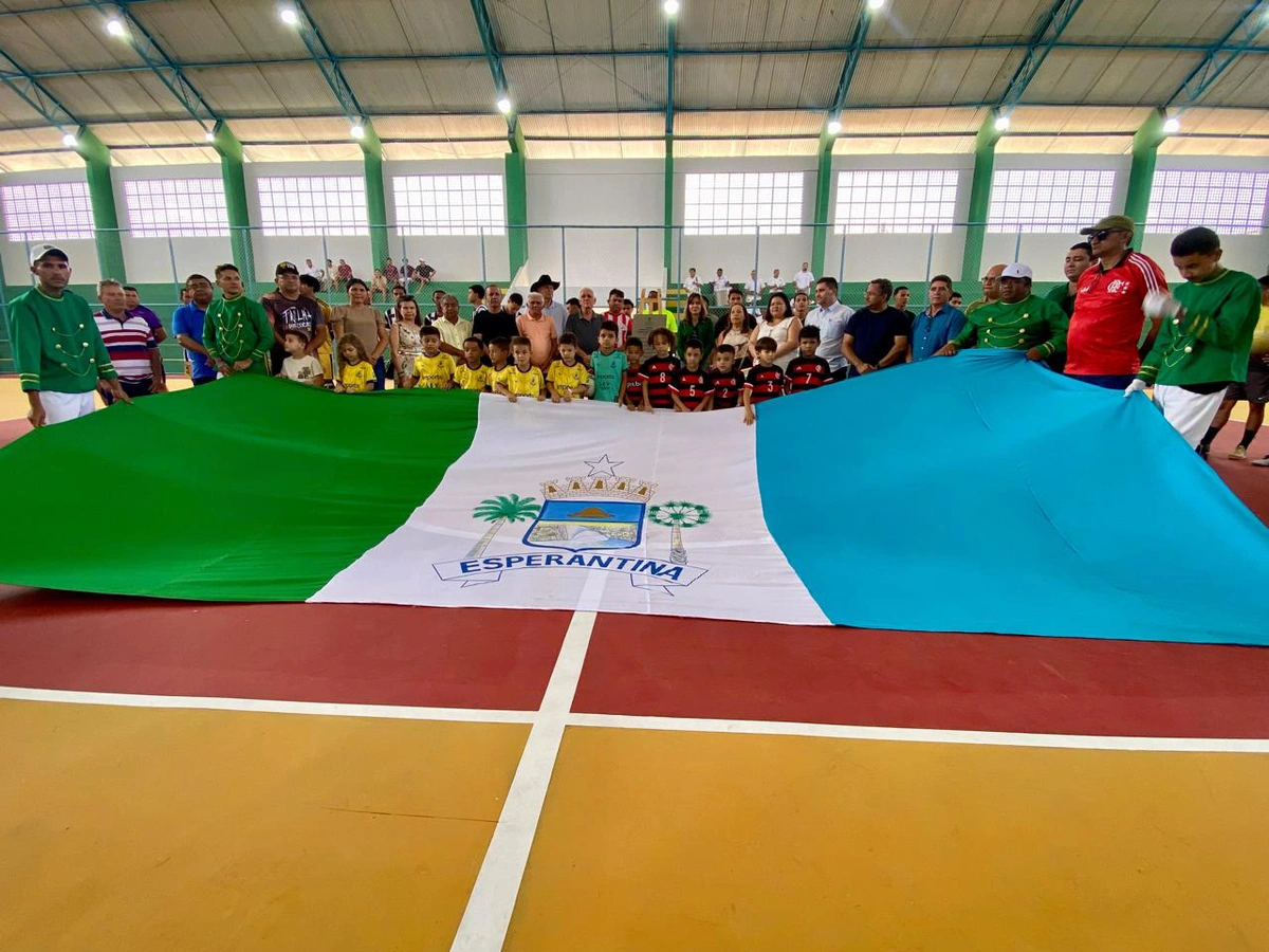 Prefeitura entrega reforma do Ginásio Poliesportivo Nogueirão em Esperantina