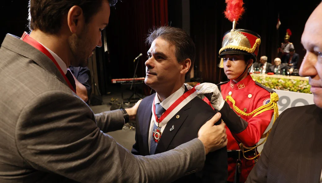 Presidente da Alepi Severo Eulálio recebe homenagem em Minas Gerais