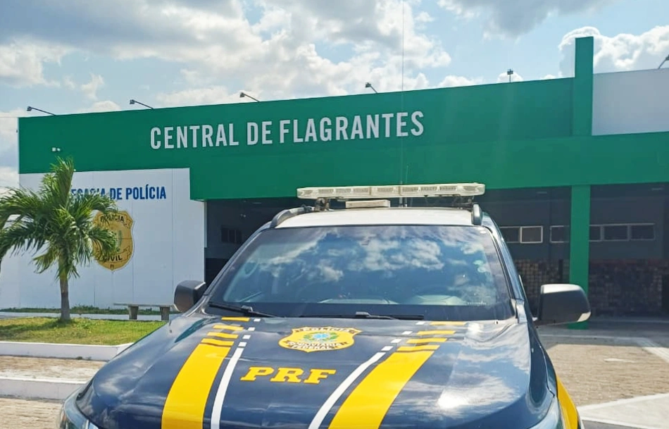 PRF encaminhou o acusado para a Central de Flagrantes de Parnaíba
