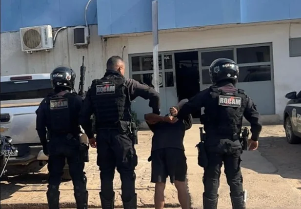 Prisão de homem acusado de torturar e ameaçar companheira e filha na zona rural de Picos