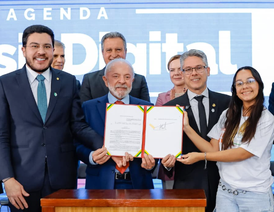 Projeto do deputado Jadyel Alencar contra adultização é sancionado
