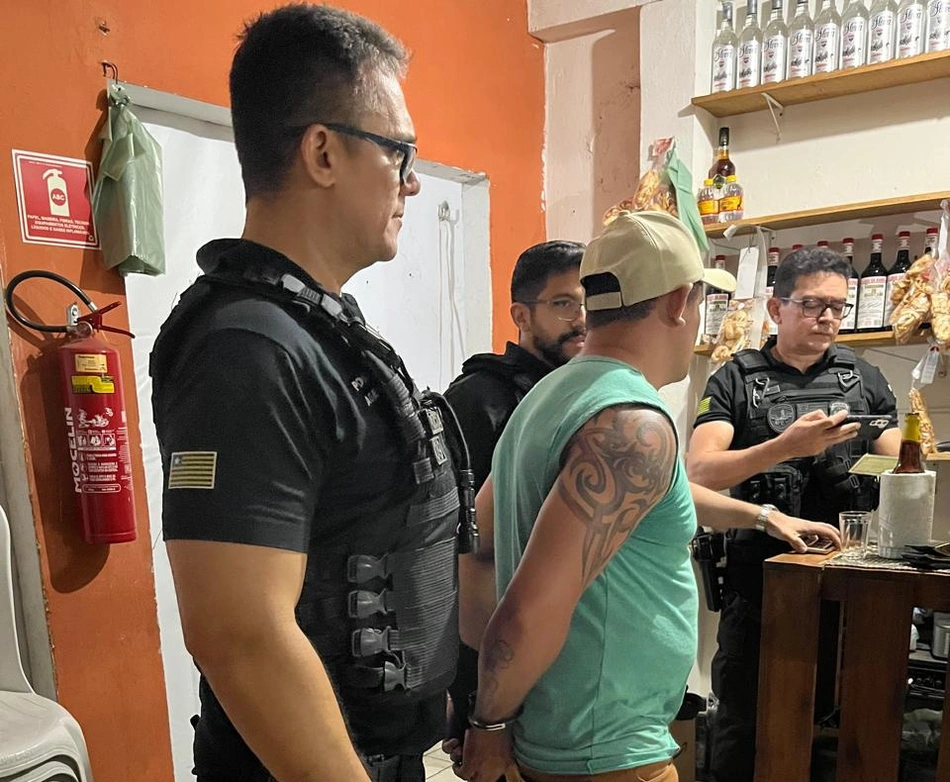 Proprietário de bar preso em flagrante