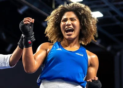 Rebeca Lima derrota cazaque e vai à final do Mundial de Boxe
