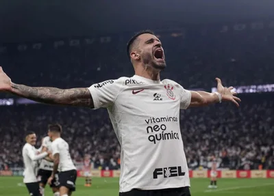 Renato Augusto anuncia aposentadoria do futebol aos 37 anos