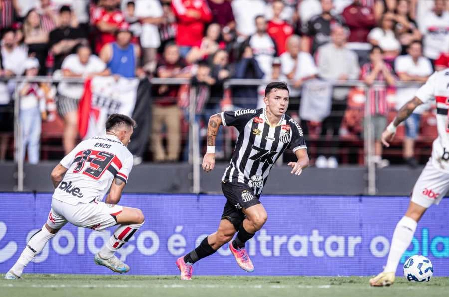 Santos e São Paulo se enfrentam neste domingo (21) pelo Brasileirão