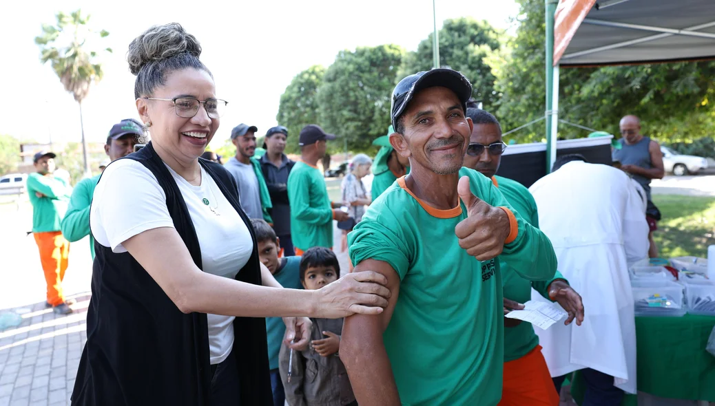 Secretaria de Saúde de Curimatá realiza dia de cuidado e prevenção em praça