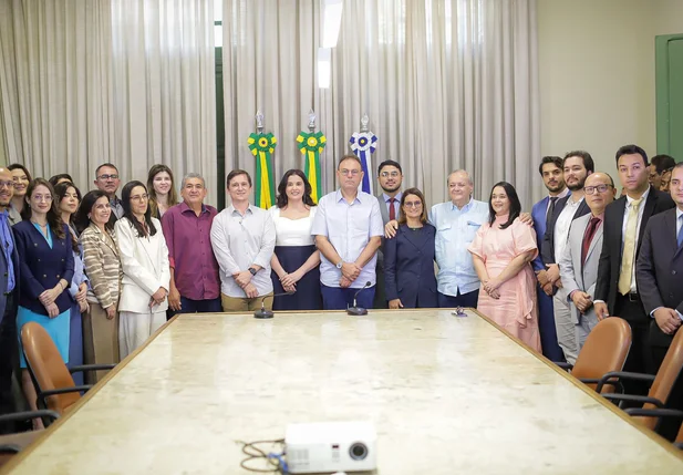Sílvio Mendes empossa membros do Conselho de Contribuintes
