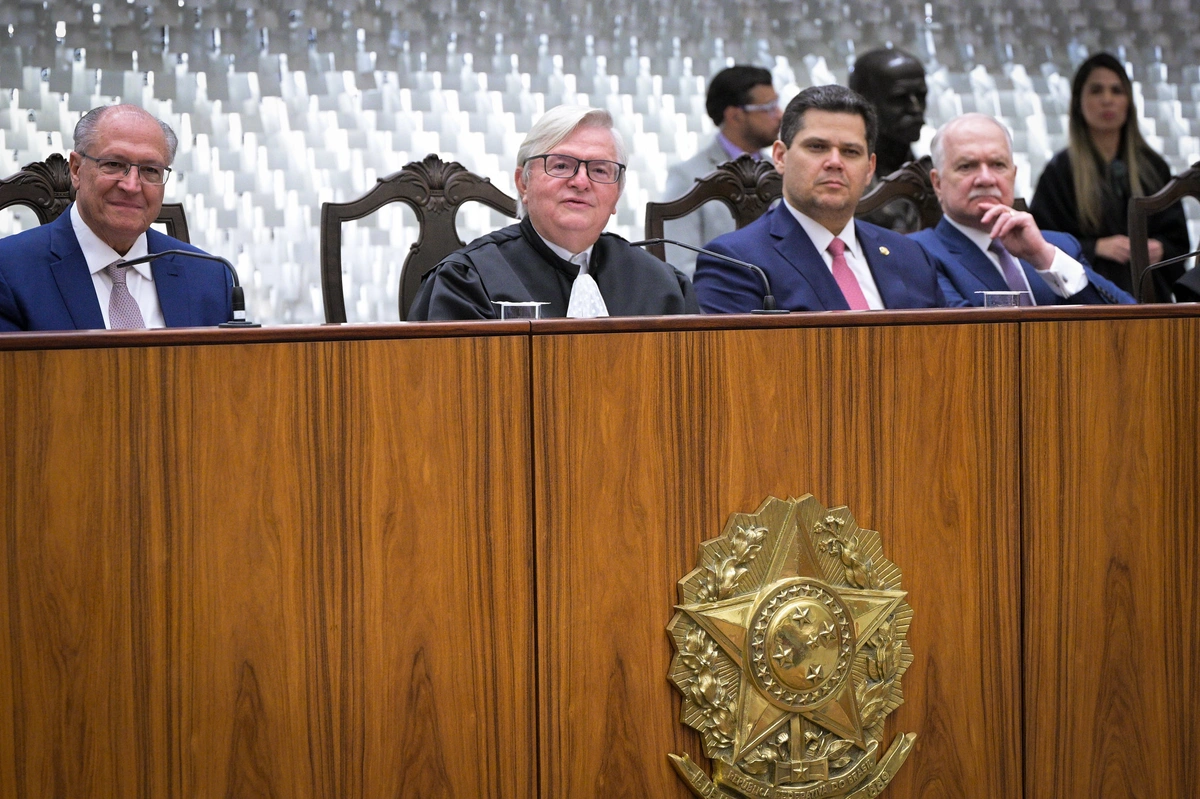 Solenidade conduzida pelo presidente do STJ, ministro Herman Benjamin