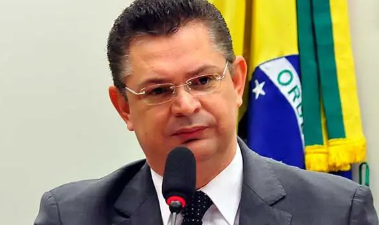 Sóstenes Cavalcante