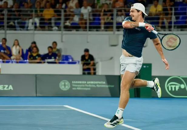 Thiago Wild em ação pela Copa Davis