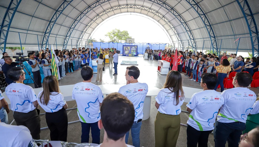 Toda a Escola Municipal Professora Ana Vitória de Carvalho Santos participou do evento