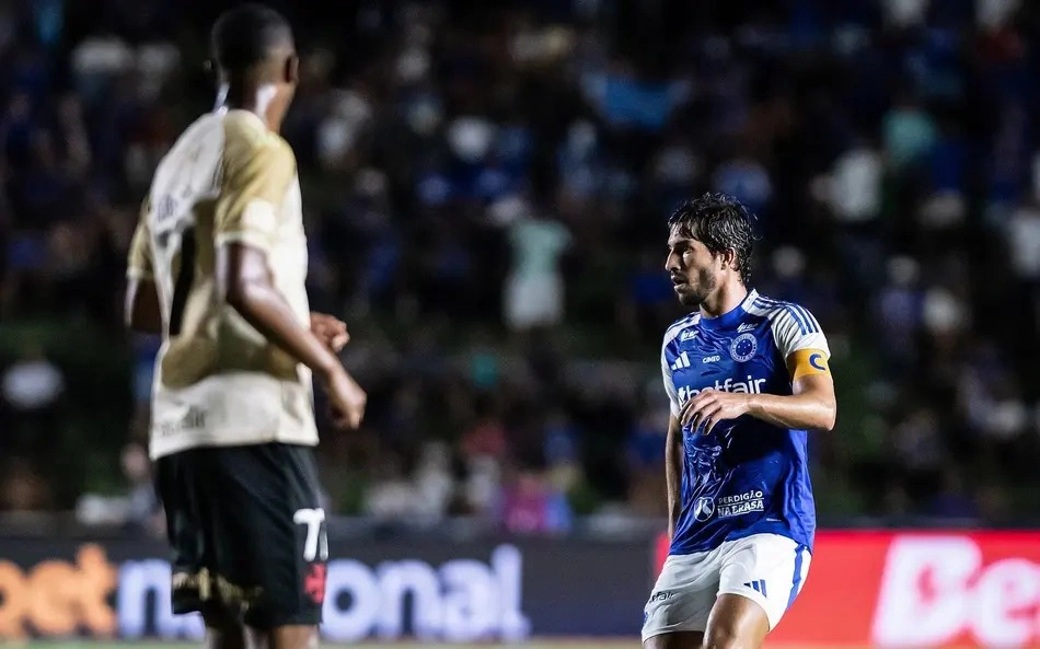 Vasco e Cruzeiro no Parque do Sabiá, no primeiro turno do Brasileirão