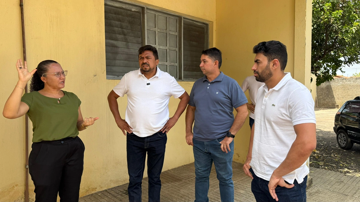 Vereadores fazem vistoria em hospital
