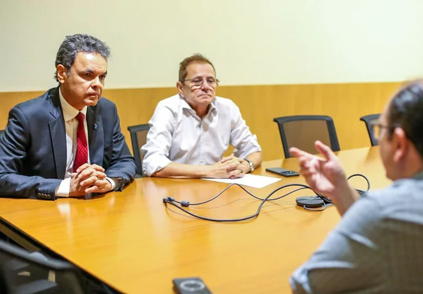 Visita do deputado Gil Carlos a Águas do Piauí