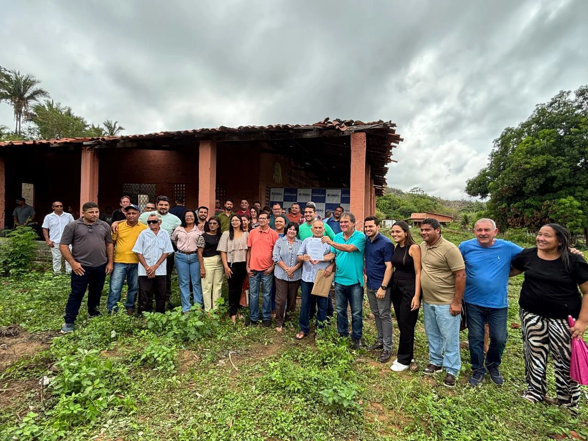 Assinatura da ordem de serviço para obra de creche no povoado David Caldas