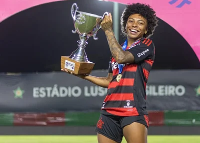 Atacante piauiense Valéria Cantuário